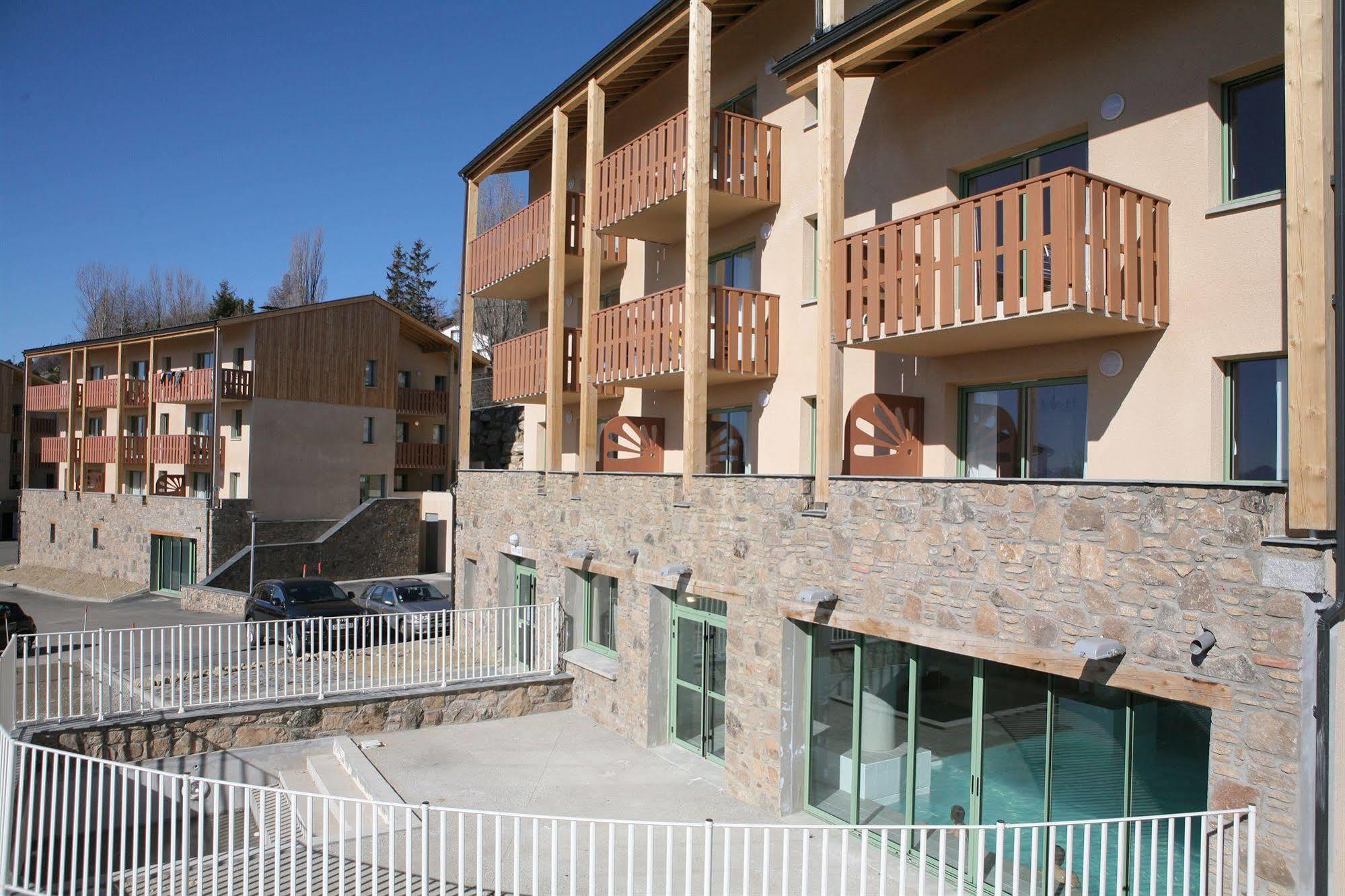 Residence Nemea Les Chalets Du Belvedere Font-Romeu-Odeillo-Via Eksteriør bilde
